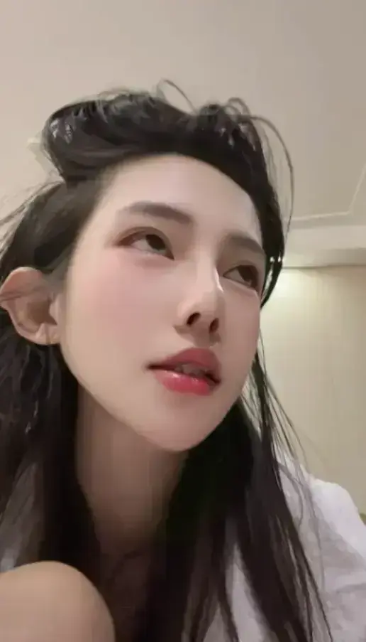 《七七大魔王》变身化妆剧情全片段-《七七大魔王》完整未删减高清免费观看-全网同步更新超清原视频